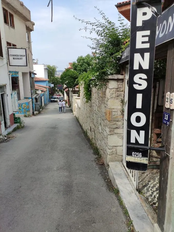 בית אירוח קוסדסי Lavinya Pension טורקיה
